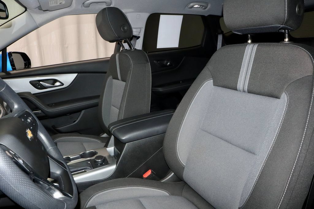 Used 2024 Chevrolet Blazer LT w/ Convenience Package FWD image 26