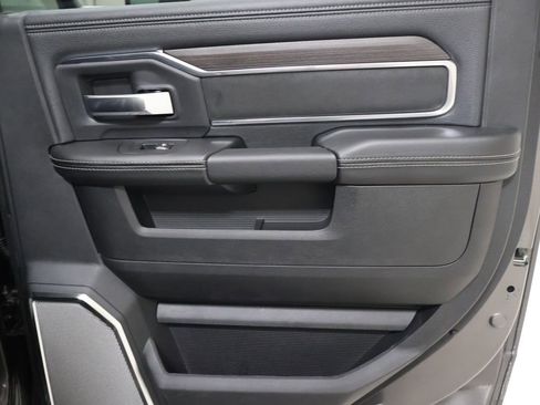 New 2026 RAM 2500 Laramie AWD/4WD image 14