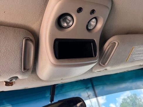 Used 2003 Chevrolet Avalanche 2WD image 14
