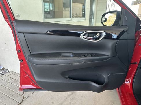 Used 2016 Nissan Sentra SL w/ Technology Package image 11