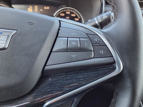 Used 2025 Cadillac XT5 Premium Luxury image 16