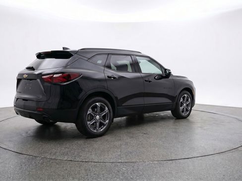 Used 2025 Chevrolet Blazer LT FWD image 9