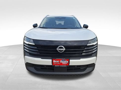 Certified 2026 Nissan Kicks SV w/ SV Premium Package FWD image 2