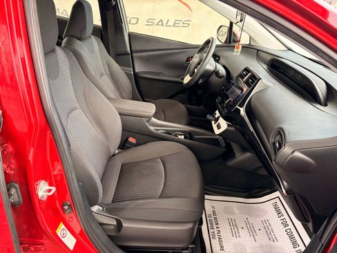 Used 2017 Toyota Prius Two w/ Prius Two Safety Plus Package image 22