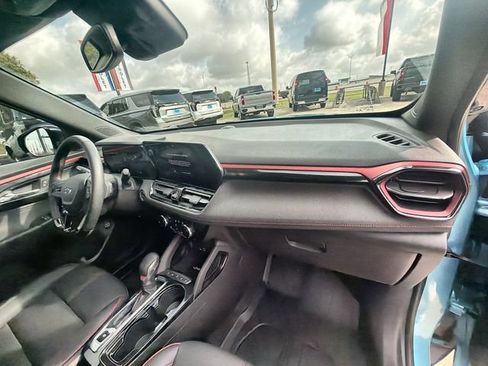 Used 2025 Chevrolet TrailBlazer RS w/ Convenience Package FWD image 27