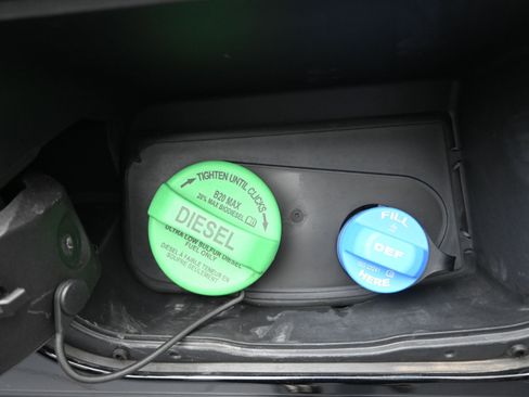 Used 2024 Ford F250 Lariat w/ Lariat Ultimate Package image 13