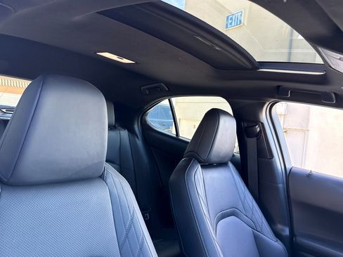 Used 2025 Lexus UX 300h AWD w/ Cold Area Package image 15