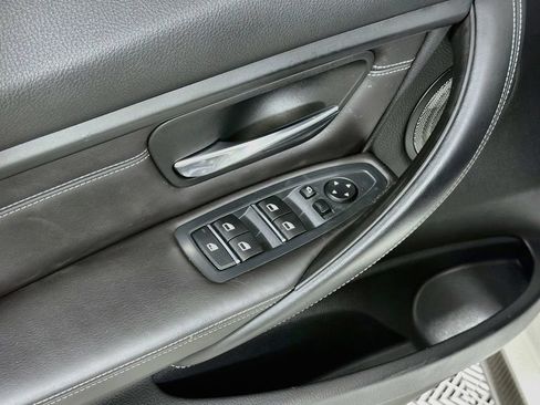 Used 2017 BMW M3 RWD image 18