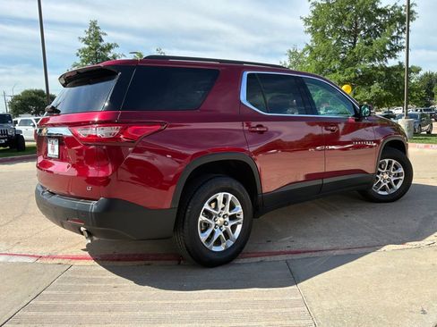Used 2020 Chevrolet Traverse LT FWD image 6