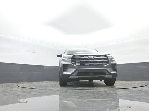 New 2026 Ford Explorer Active RWD image 29