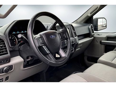 Used 2019 Ford F150 XLT w/ Equipment Group 302A Luxury image 17