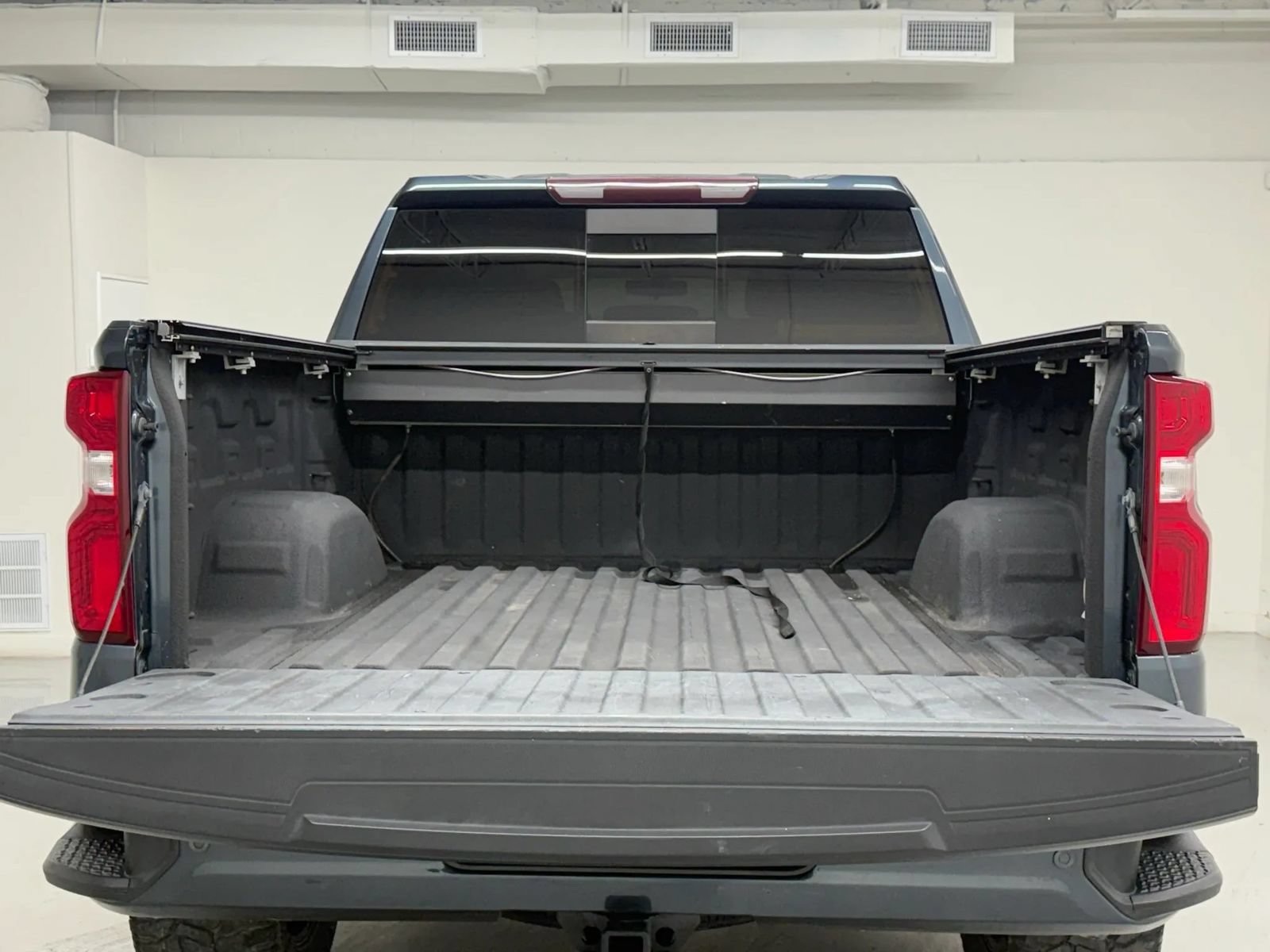 Used 2020 Chevrolet Silverado 1500 RST w/ Texas Edition RWD image 32