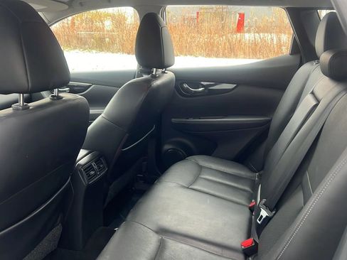 Used 2017 Nissan Rogue Sport SL w/ SL Premium Package image 12