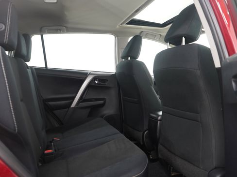 Used 2018 Toyota RAV4 XLE image 12