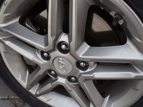Used 2019 Hyundai Kona SE AWD/4WD image 9