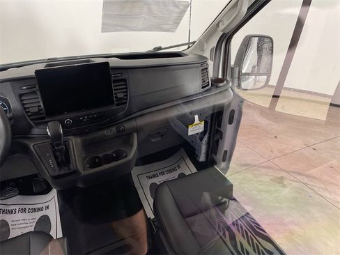 New 2025 Ford Transit 250 148 Medium Roof image 25