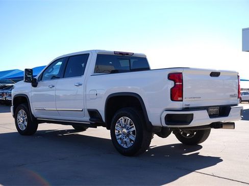 Used 2024 Chevrolet Silverado 2500 High Country w/ Technology Package image 6