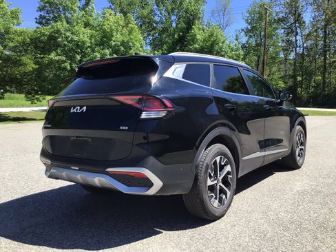 Used 2023 Kia Sportage EX AWD/4WD image 7