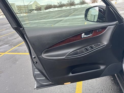 Used 2017 INFINITI QX50 2WD w/ Premium Plus Package image 13