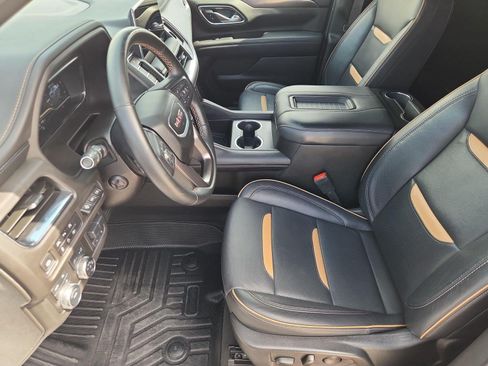 Used 2024 GMC Yukon AT4 w/ Technology Package AWD/4WD image 19