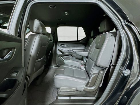 Used 2022 Chevrolet Traverse RS image 22