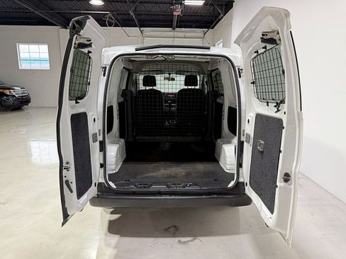 Used 2017 Chevrolet City Express LS image 23