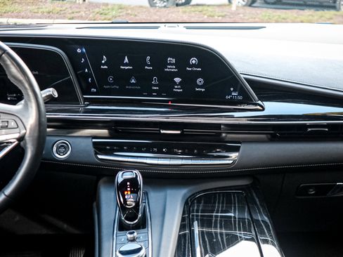 Used 2023 Cadillac Escalade ESV Sport w/ Touring Package image 30