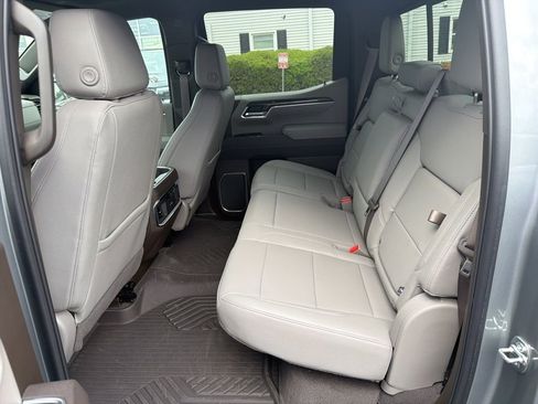 Used 2025 Chevrolet Silverado 1500 LTZ AWD/4WD image 8