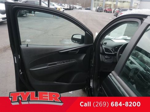 Used 2021 Chevrolet Spark LT image 21