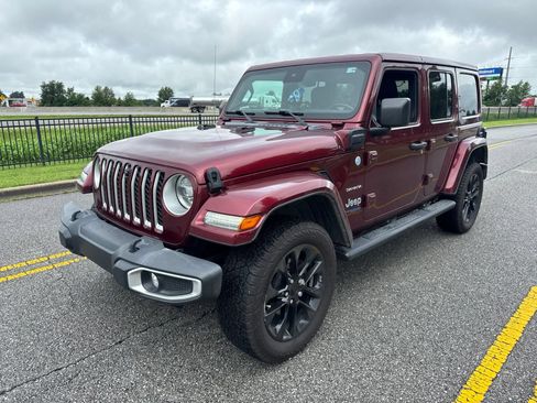 Used 2021 Jeep Wrangler Unlimited Sahara w/ Cold Weather Group AWD/4WD image 1