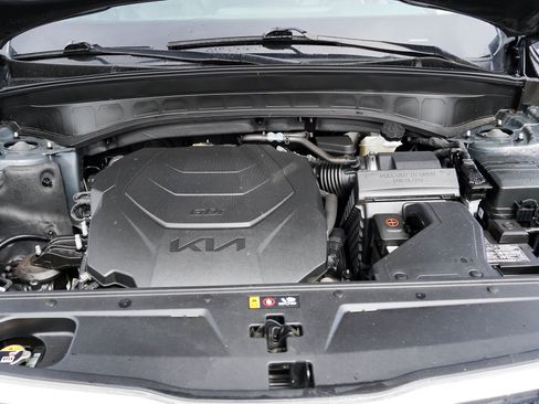Used 2025 Kia Telluride S AWD/4WD image 16