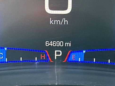 Used 2020 Chrysler 300 Touring w/ Sport Appearance Package image 28