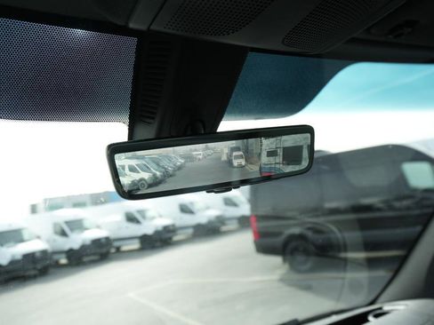 Used 2025 Mercedes-Benz Sprinter 2500 image 15