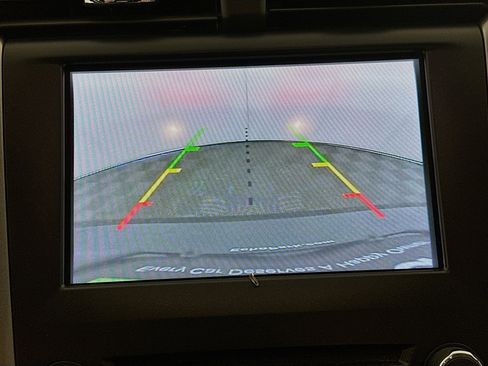 Used 2018 Ford Fusion SE w/ Fusion SE Technology Package FWD image 21