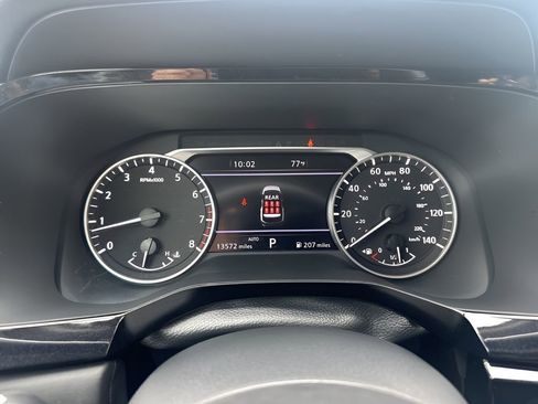 Used 2025 Nissan Pathfinder SL image 25