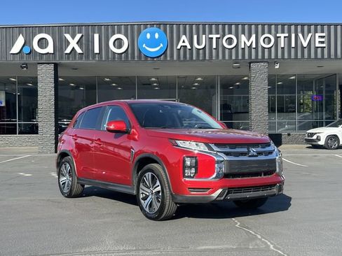 Used 2024 Mitsubishi Outlander Sport SE image 1