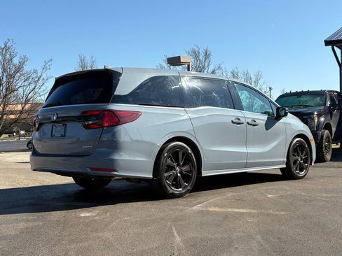 Used 2024 Honda Odyssey Sport image 4