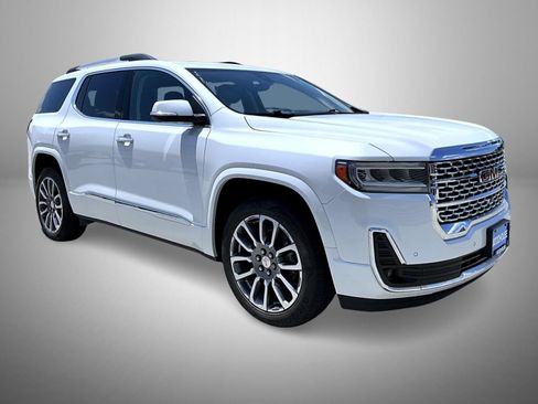 Used 2021 GMC Acadia Denali w/ Denali Ultimate Package AWD/4WD image 3