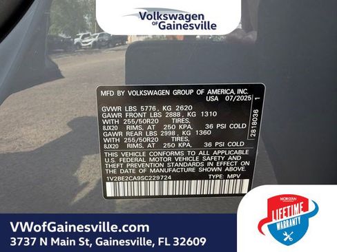 Certified 2025 Volkswagen Atlas Cross Sport SEL AWD/4WD image 30