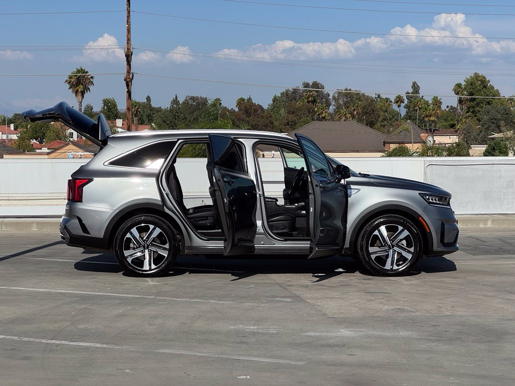 Used 2023 Kia Sorento EX w/ Panoramic Sunroof Package AWD/4WD image 30