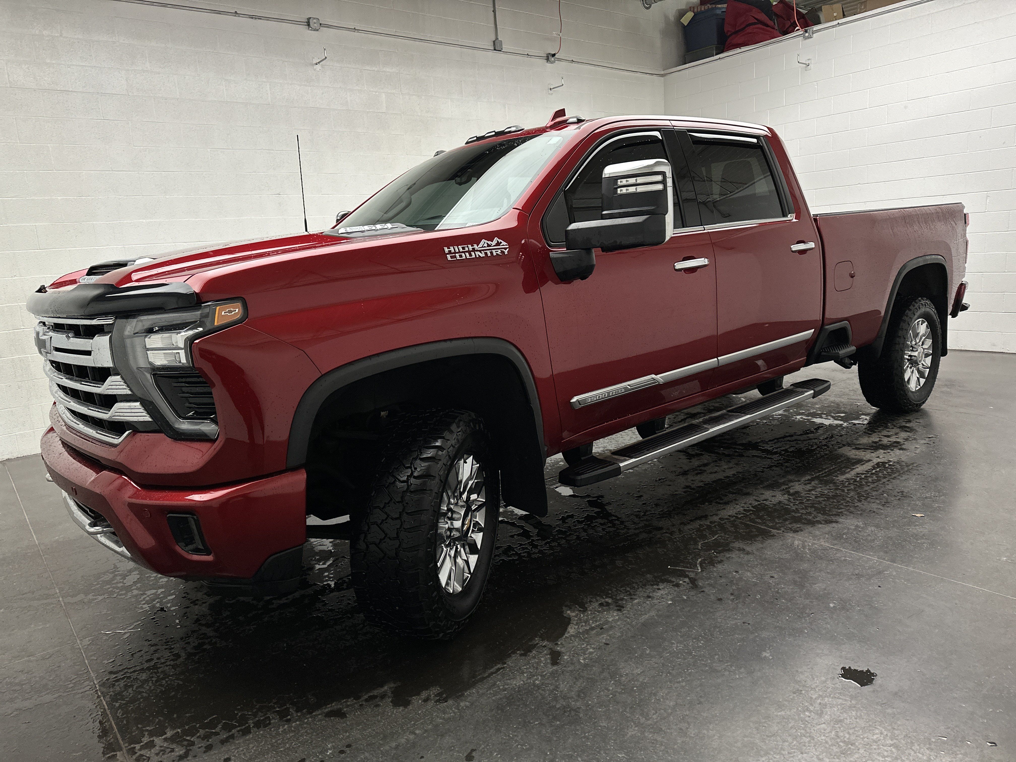 Used 2024 Chevrolet Silverado 3500 High Country w/ High Country Premium Package AWD/4WD image 5