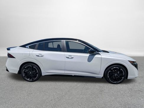New 2026 Nissan Sentra SR w/ SR Premium Package FWD image 2