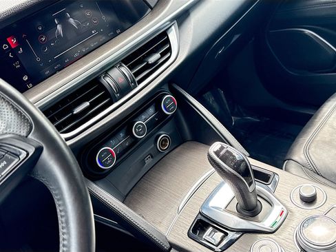 Used 2020 Alfa Romeo Stelvio Ti w/ Active Blind Spot Package image 28