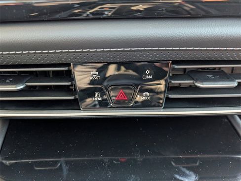 New 2026 Volkswagen Atlas SE image 22