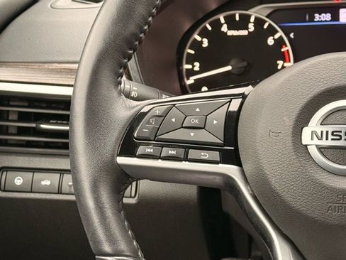 Certified 2021 Nissan Altima 2.5 Platinum image 26