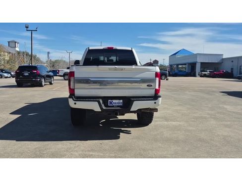Used 2019 Ford F250 Platinum w/ Platinum Ultimate Package image 7