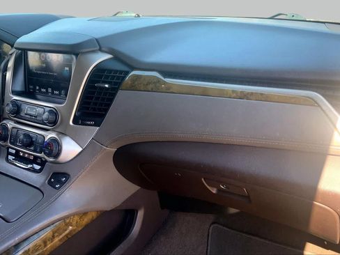 Used 2017 GMC Yukon XL Denali w/ Open Road Package AWD/4WD image 18