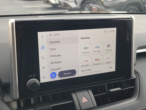 Used 2025 Toyota RAV4 XLE image 28