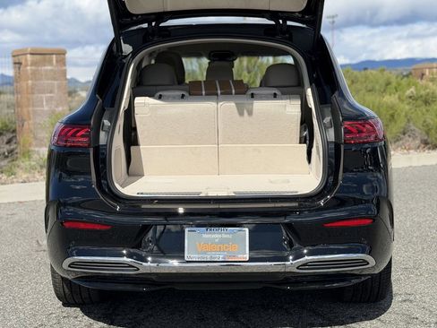 New 2026 Mercedes-Benz EQS 400 4MATIC SUV image 13