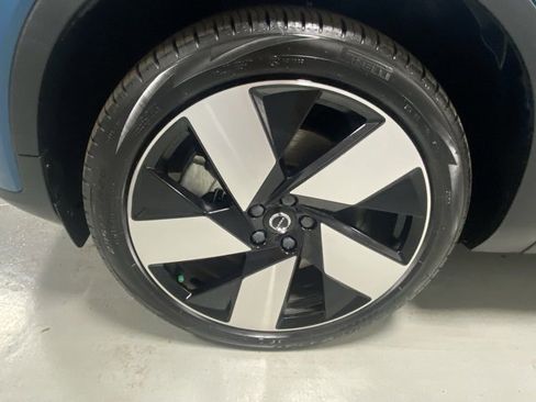 Used 2023 Volvo C40 P8 Recharge Ultimate w/ Protection Package Premier image 5